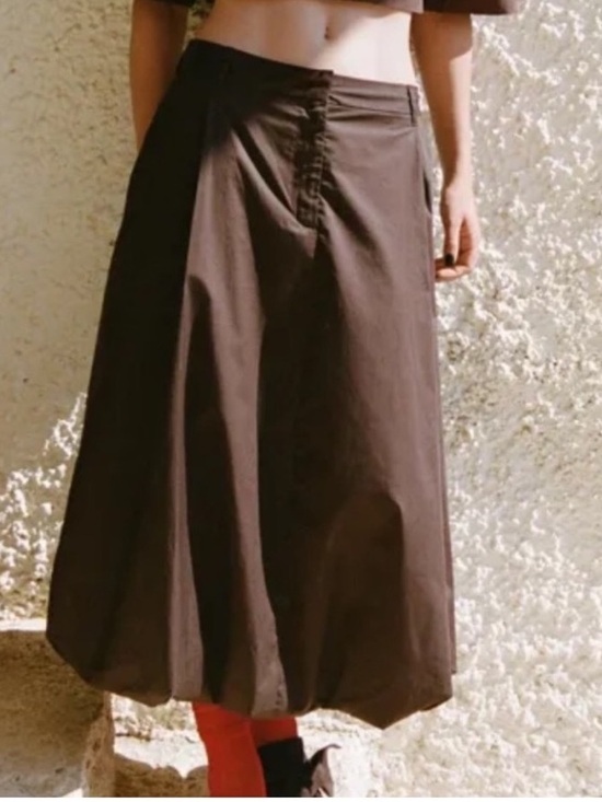 Zara Dresses & Skirts - Zara Mid Rise Midi Brown Poplin balloon skirt XS NWT